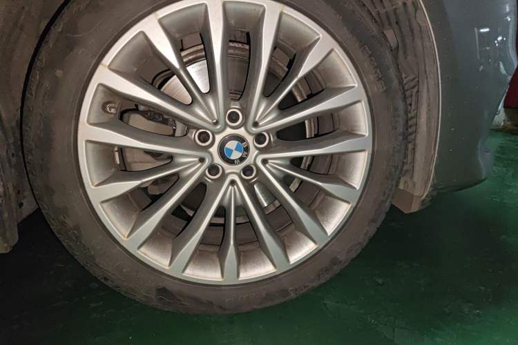 Used BMW 5 Series 2020 525Li Luxury Package
