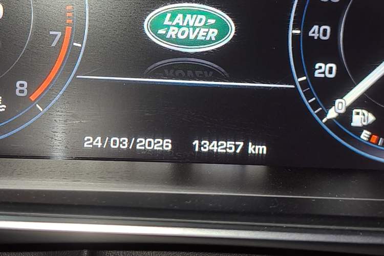 Used Land Rover Range Sport 2016 3.0 SC V6 HSE DYNAMIC Odometer Close Up