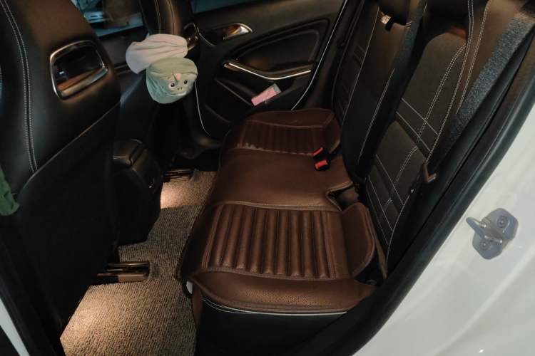 Used Mercedes-Benz A-Class 2015 A 200 Fashion Model
