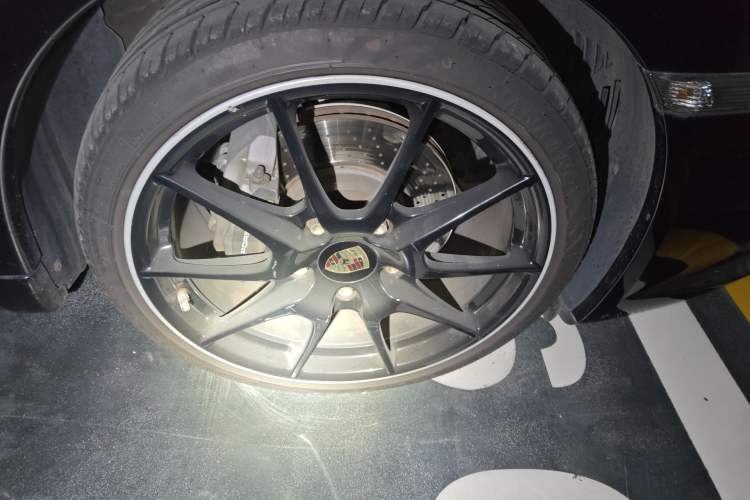 Used Porsche Boxster 2011 Boxster Black Edition 2.9L Right Front Wheel Hub