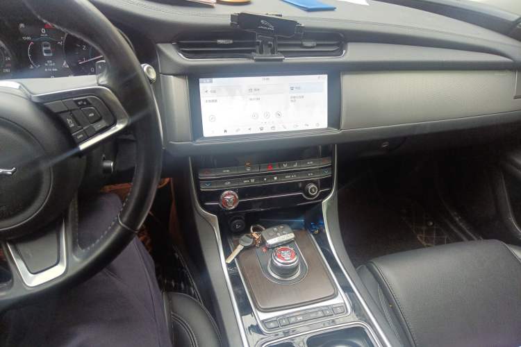 Used Jaguar XFL 2019 XFL 2.0T 200 PS Two-Wheel-Drive Elite Edition