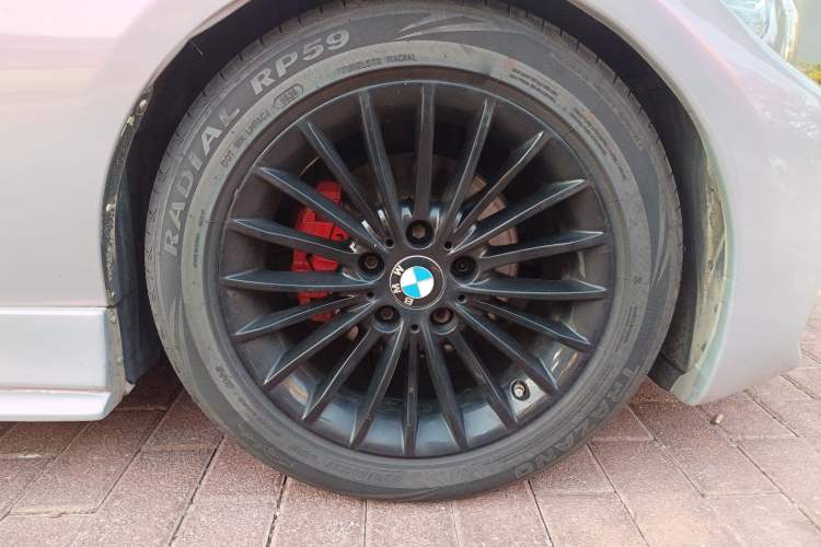 Used BMW 3 Series 2010 320i Luxury Model
