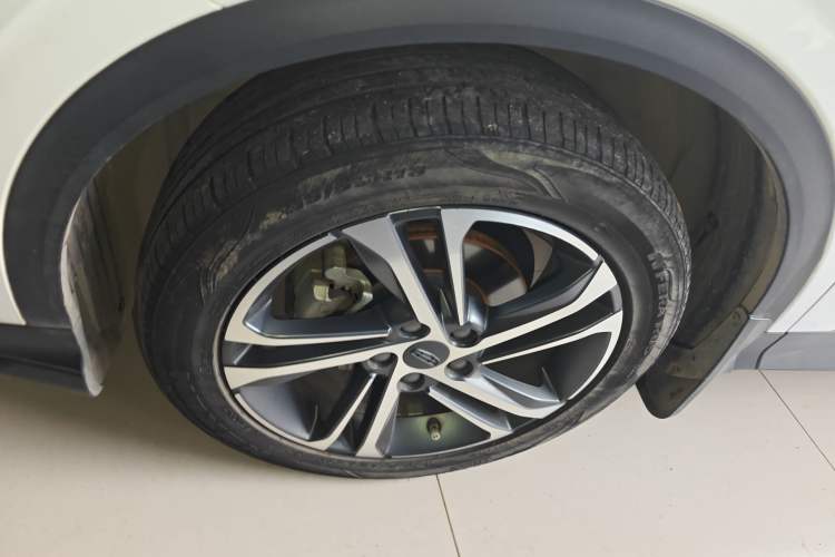 Used Geely Auto Coolray 2021 1.4T DCT Diamond Edition Left Front Wheel Hub