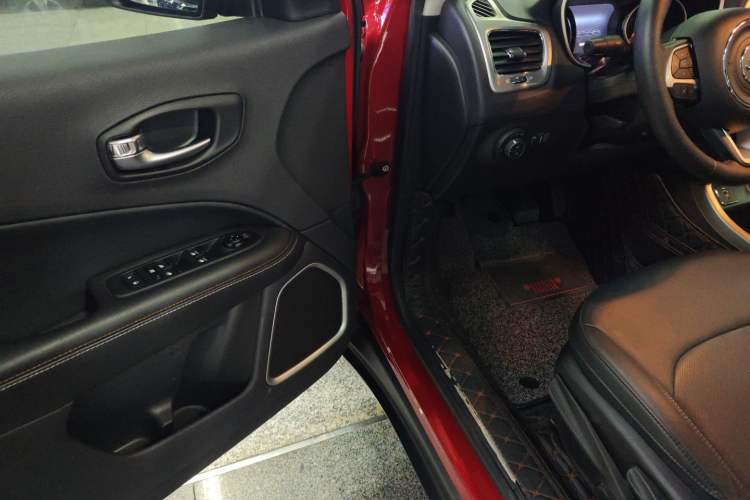 Used Jeep Compass 2017 200T Automatic Family Edition