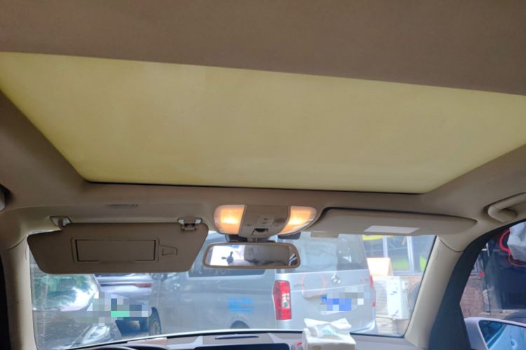 Used Mercedes-Benz GLK-Class 2013 GLK 300 4MATIC Dynamic Sunroof Model