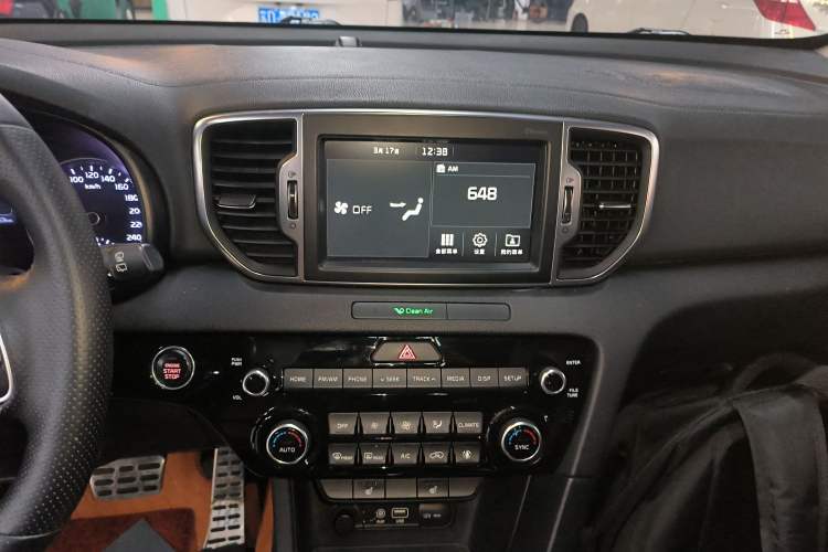 Used Kia KX5 2016 1.6T Automatic Two-Wheel Drive DLX Audio And AC Panel