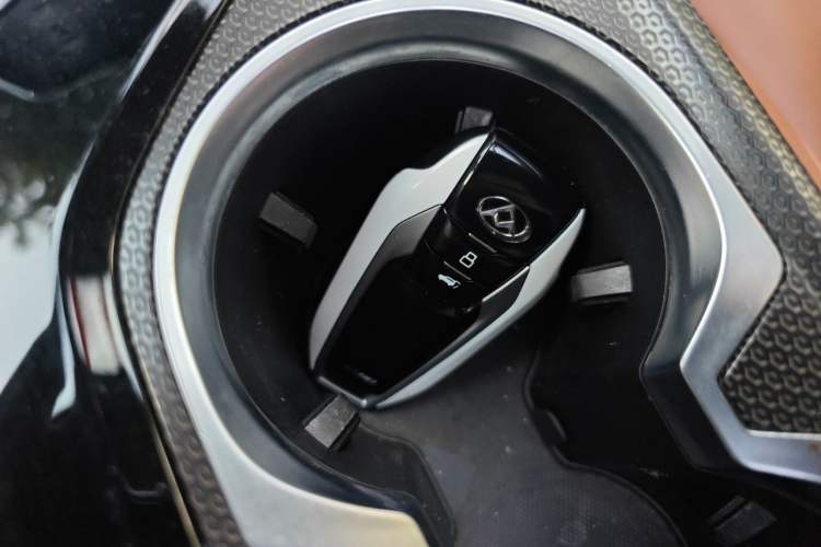 Used SAIC MAXUS D90 2017 2.0T Automatic All-Wheel Drive Sirius