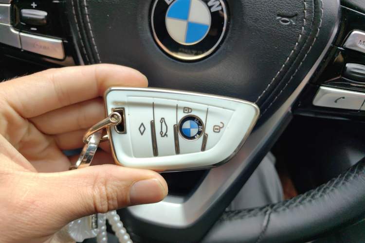 Used BMW 5 Series 2018 525Li M Sport Package Vehicle Key