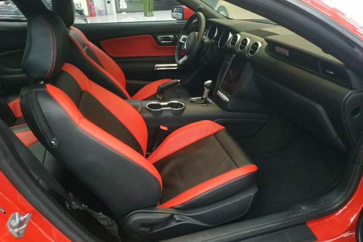 Used Ford Mustang 2018 2.3T Automatic Hardtop Standard Trim U.S. Specification
