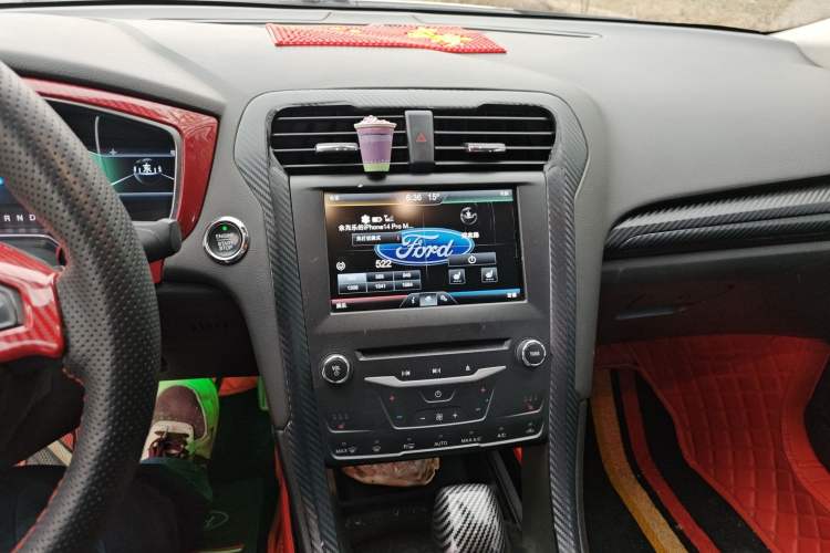 Used Ford Mondeo 2013 2.0L GTDi 200 Luxury Model Audio And AC Panel