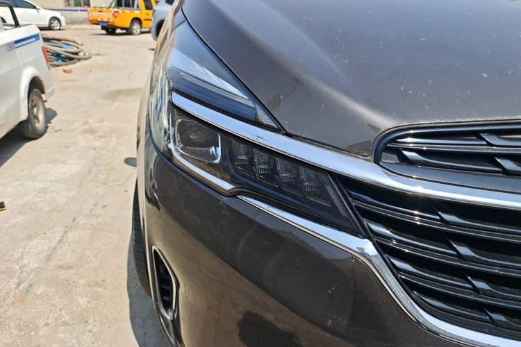 Used Buick GL8 2020 Land Business Class 652T Luxury Model Right Front Headlight