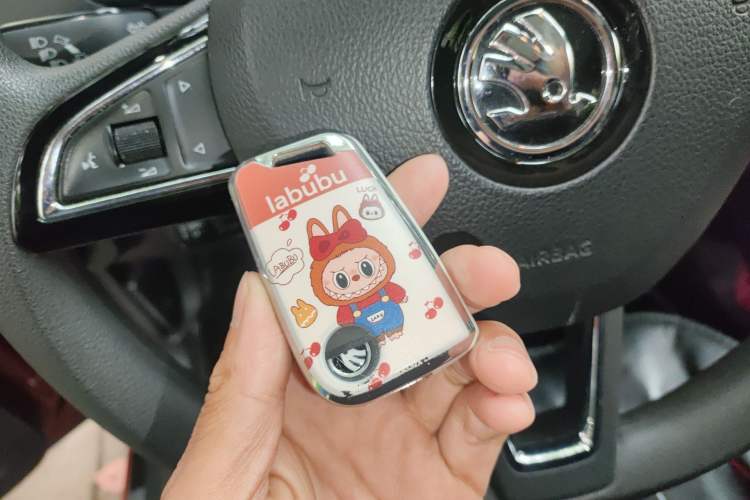 Used Skoda Karoq 2020 TSI280 Luxury Smart Edition China VI Standard Vehicle Key