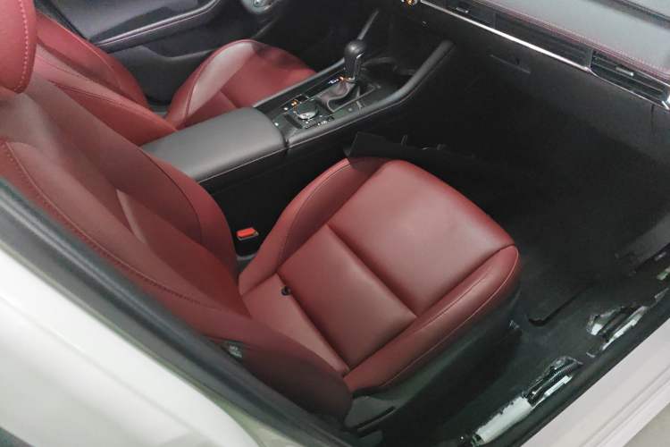 Used Mazda 3 Axela 2023 2.0L Automatic ZhiZhen Edition Right Front Seat