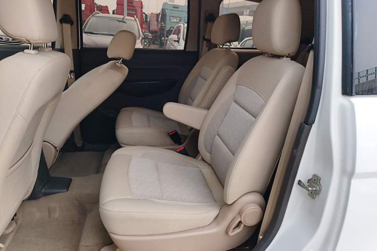 Used Wuling Hongguang 2014 1.5L S Standard Version