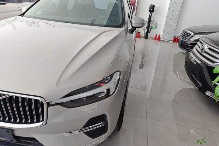 Used Volvo XC60 2022 B5 4x4 Zhiyi Luxury Edition