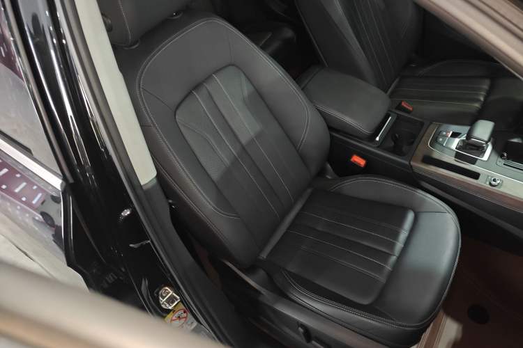 Used Audi Q5L 2022 40T Luxury Elegant Model