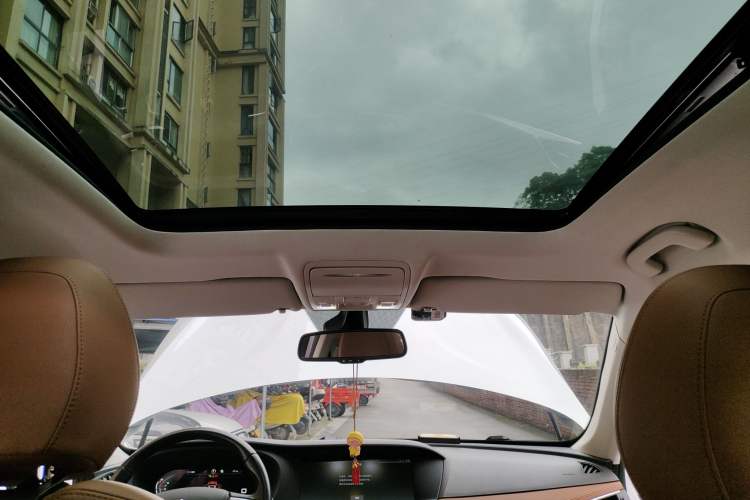 Used BORGWARD BX7 2018 28T Two-Wheel Drive Luxury Version 5 Seats China V Emission Standard Headliner