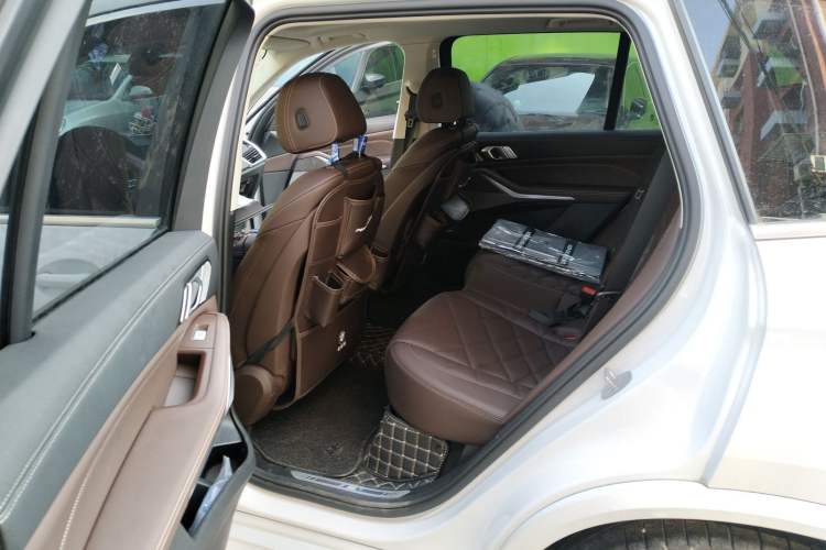 Used BMW X5 2022 Restyled xDrive 30Li Luxury Version M Sport Package
