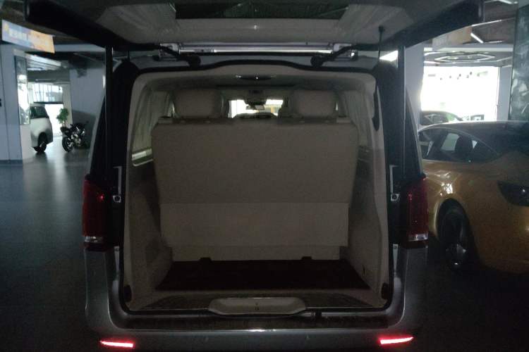 Used Mercedes-Benz V-Class 2016 V 260 L Prestige Extended Edition