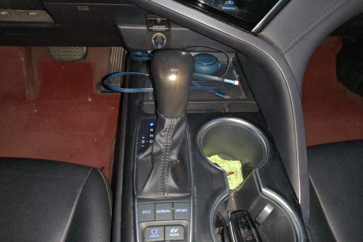 Used Toyota Camry 2021 Dual-Motor 2.5 HGVP Leading Edition Gear Lever
