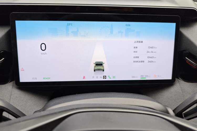 Used Lynk & Co 08 EM-P 2025 220 km All-Wheel-Drive Performance Halo