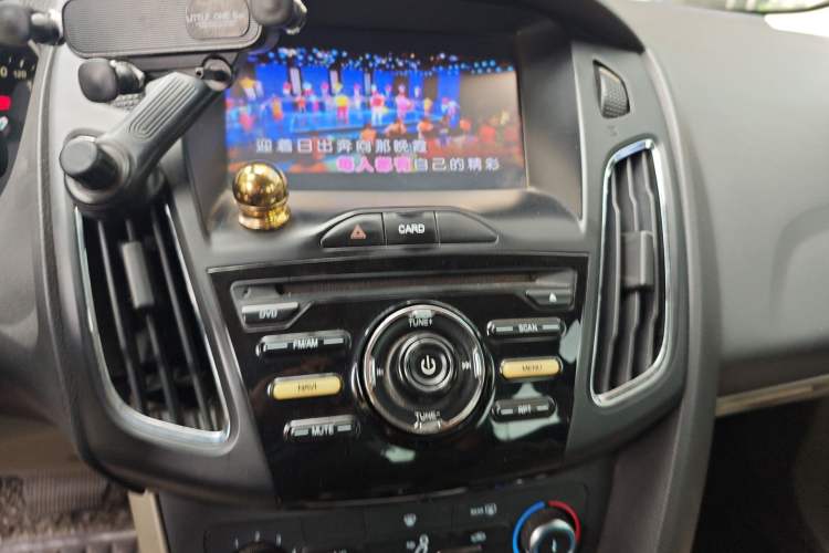 Used Ford Focus 2015 Sedan 1.6L Automatic Comfort Model Audio And AC Panel