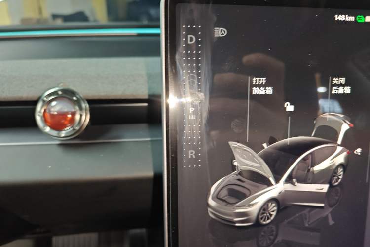 Used Tesla Model 3 2023 Rear-Wheel-Drive Version
