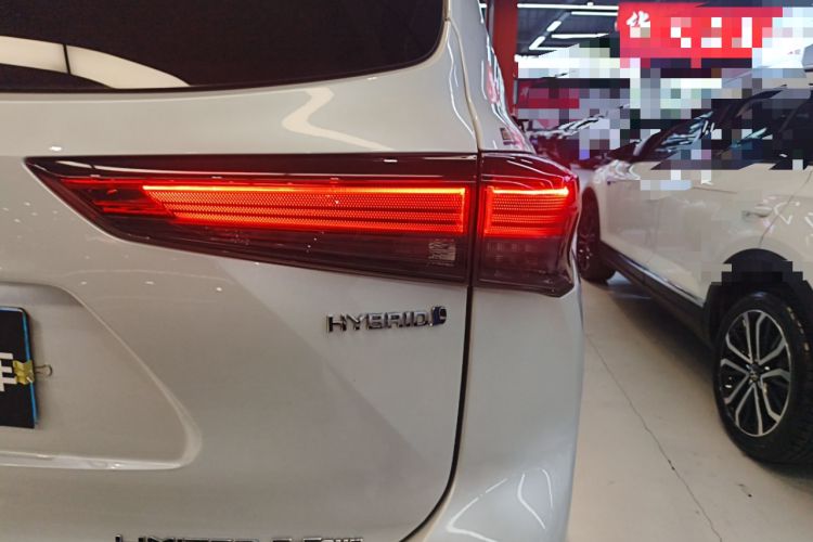 Used Toyota Highlander 2023 2.5L Smart Electric Hybrid Dual-Motor All-Wheel-Drive Supreme Edition – 7 Seats Exterior 3