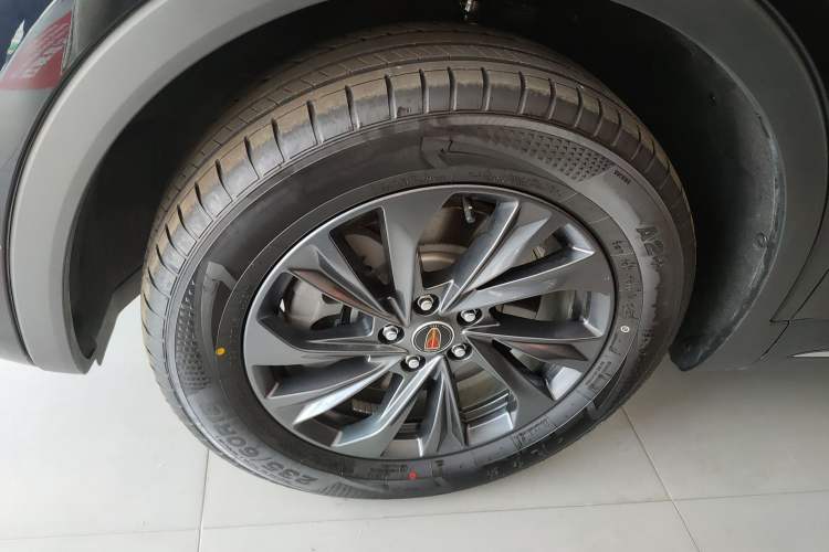 Used Hongqi HS5 2025 2.0T Two-Wheel Drive Flagship Pro Edition
