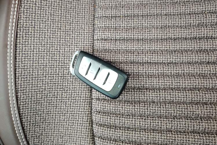 Used Changan CS95 2017 2.0T Two-Wheel Drive Zhitu Edition