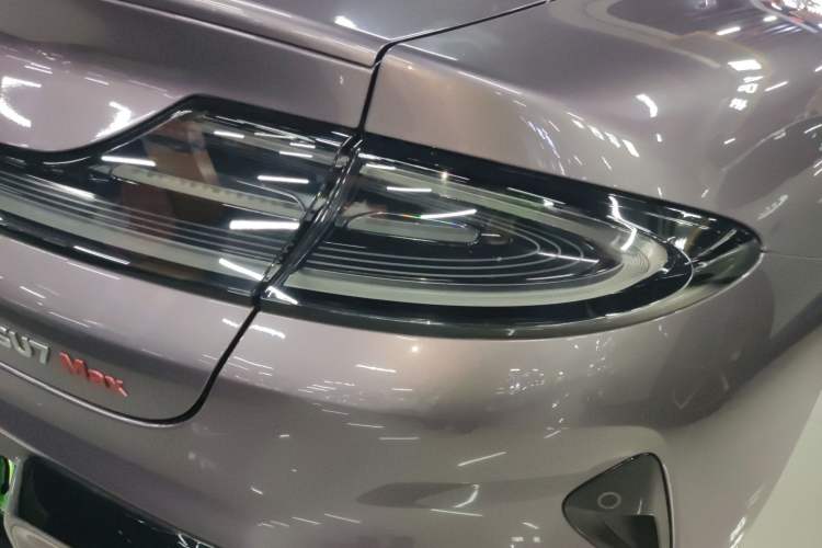 Used Xiaomi Auto SU7 2024 Four-Wheel Drive Ultra-Long Range Advanced Intelligent Driving Max Edition