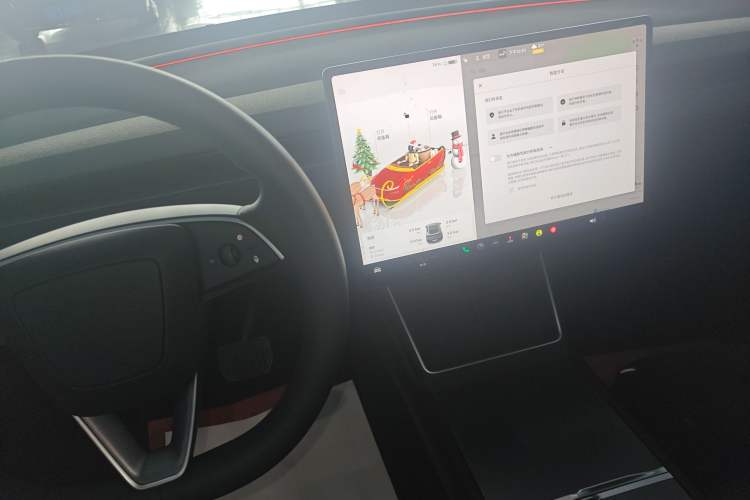 Used Tesla Model Y 2025 Rear-Wheel Drive First Edition Gear Lever