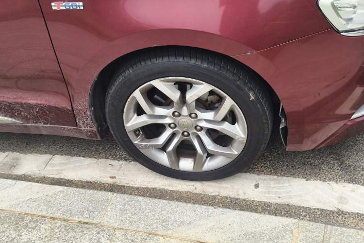 Used Geely Auto Emgrand GT 2015 1.8T Flagship Model