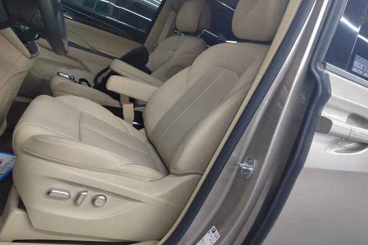 Used Buick GL8 2023 ES Lu Zun Deluxe Model