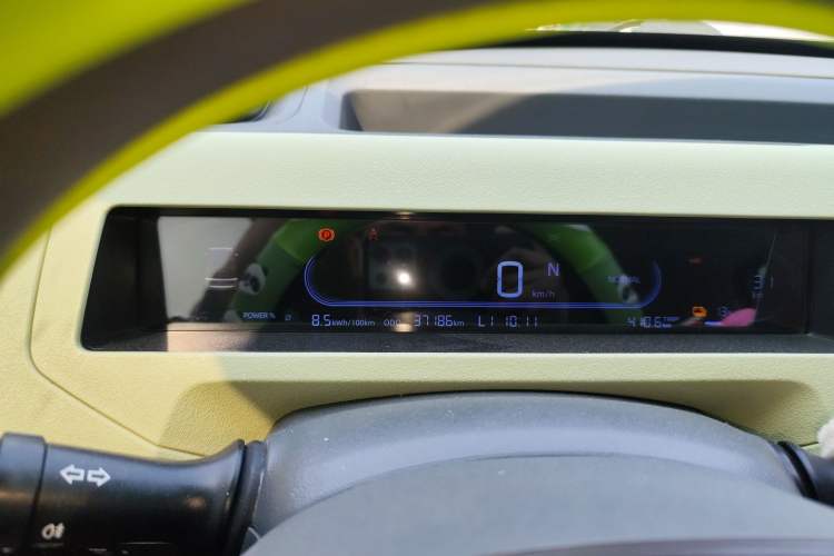 Used Geely Galaxy Panda 2023 Panda Mini 200km Endurance Bear
