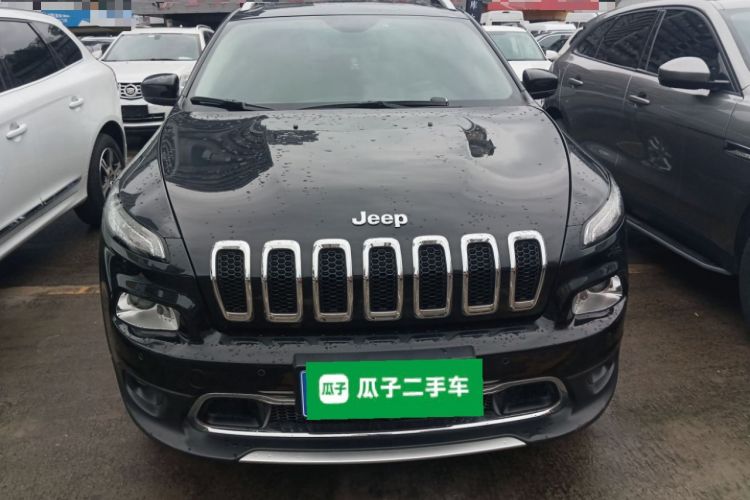 Used Jeep Cherokee 2016 2.4L Professional Edition Front