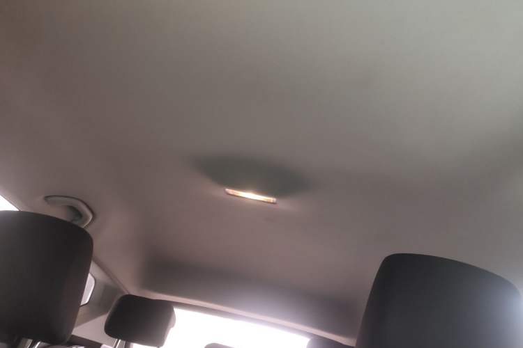 Used Jetta VS5 2021 280TSI Automatic Trend Edition Headliner