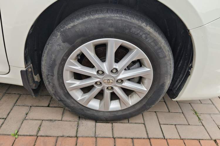 Used Toyota Camry 2016 2.0G 10th Anniversary Leading Edition Right Front Wheel Hub