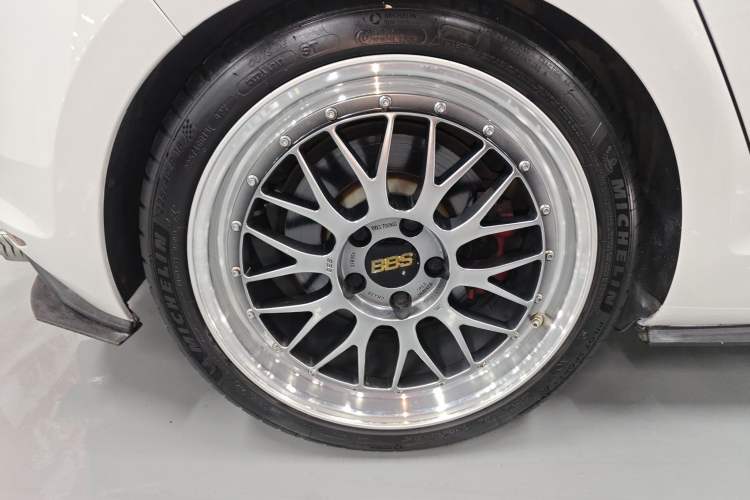 Used Volkswagen Golf GTI 2016 2.0 TSI GTI Right Rear Wheel Hub