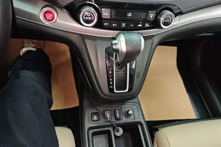 Used Honda CR-V 2015 2.4L two-wheel drive luxury version
