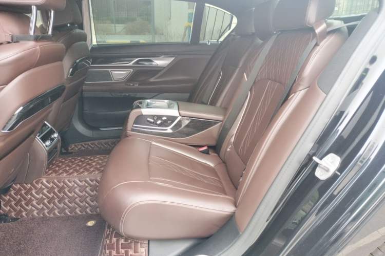 Used BMW 7 Series 2019 Restyled 740Li Leading Edition M Sport Package Left Rear Seat