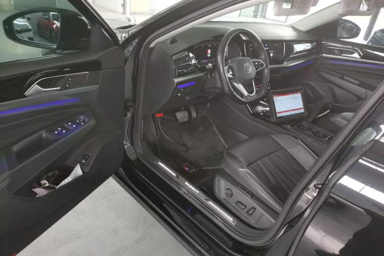 Used Volkswagen Passat 2023 330TSI Starry Luxury Edition Driver Seat