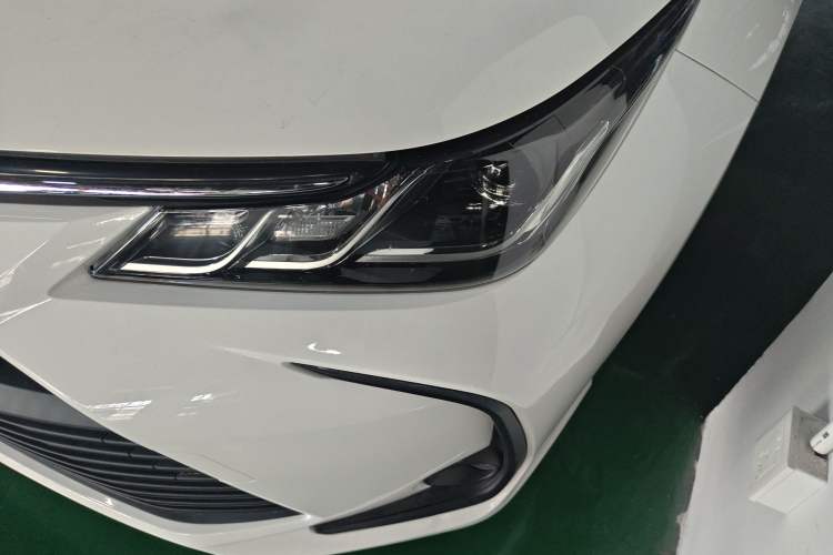 Used Toyota Corolla 2022 Dual-Motor 1.8L E-CVT Pioneer Edition
