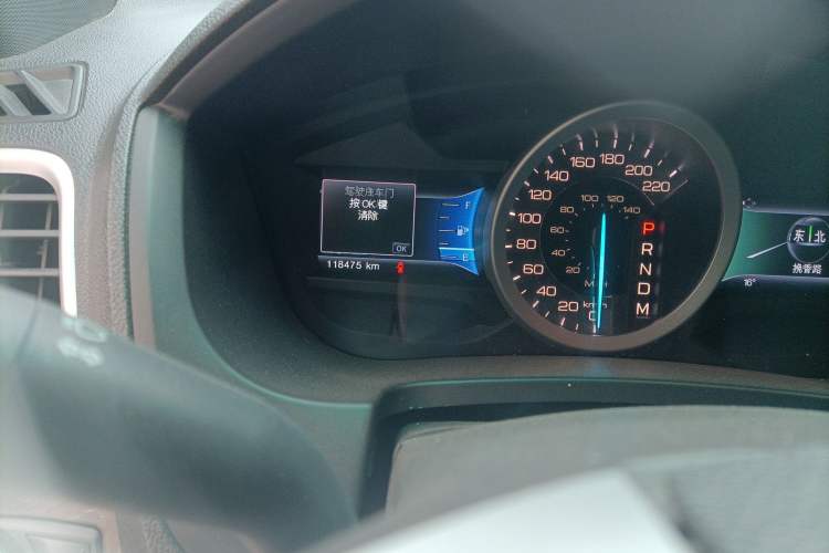Used Ford Explorer 2013 3.5L Deluxe Model
