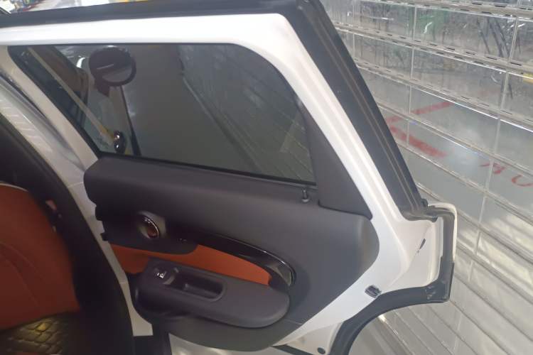 Used MINI Clubman 2023 Revised 2.0T COOPER S Connoisseur