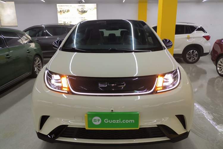 Used BYD Dolphin 2021 405 km Fashion Edition
