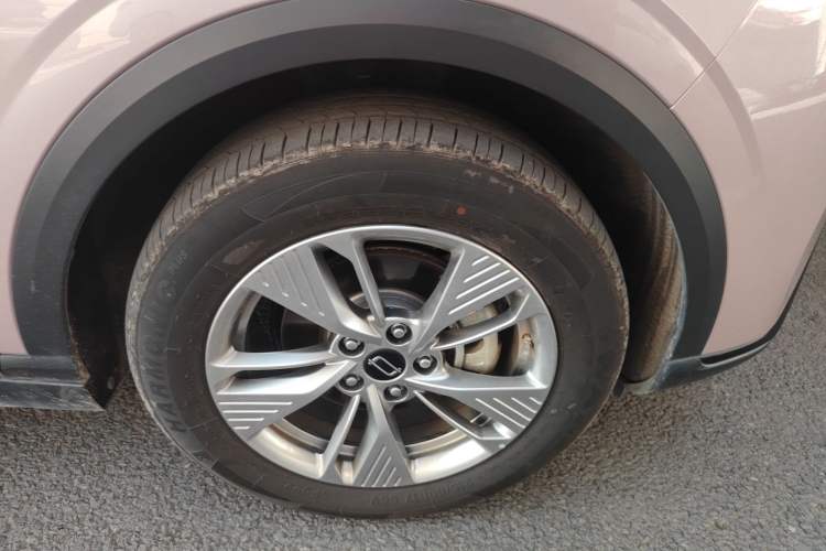 Used Bestune Yueyi 03 2025 445km Joyful Edition Right Front Wheel Hub