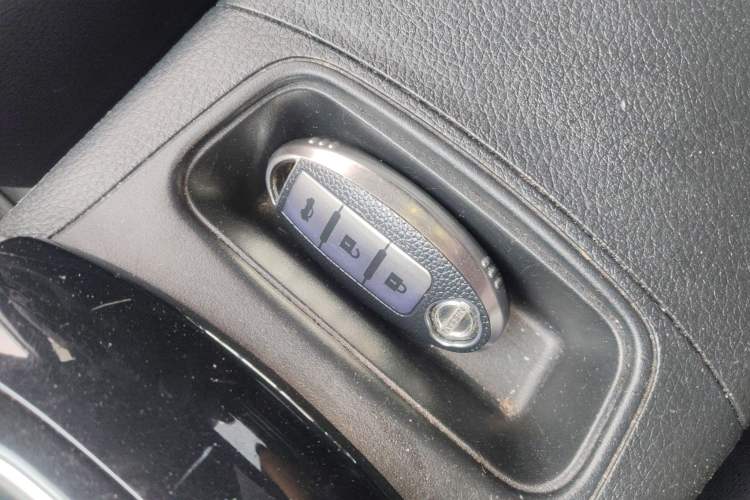 Used Nissan Sylphy 2019 1.6XV CVT Smart Connect Luxury Edition China VI Standard Vehicle Key