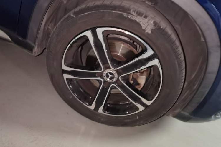 Used Mercedes-Benz GLA 2018 GLA 200 Fashion Model Right Front Wheel Hub