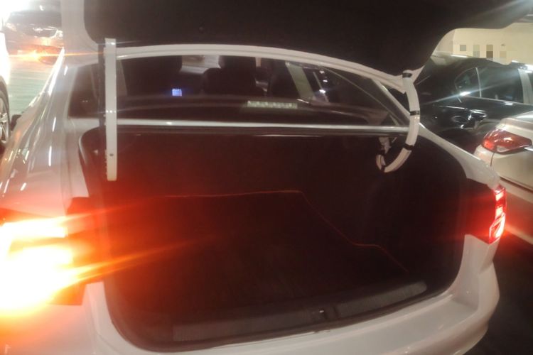 Used Volkswagen Bora 2016 1.6L Automatic Fashion Model
